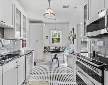 217 Se Coconut Avenue - Photo Thumbnail 17