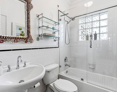 217 Se Coconut Avenue - Photo Thumbnail 22