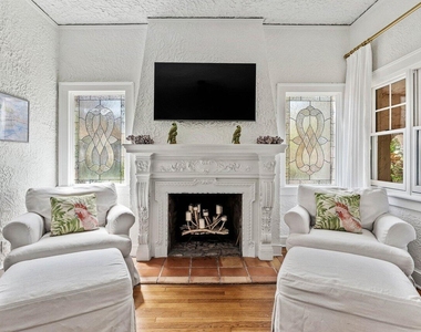 217 Se Coconut Avenue - Photo Thumbnail 2
