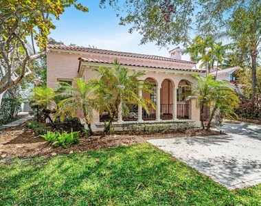 217 Se Coconut Avenue - Photo Thumbnail 5