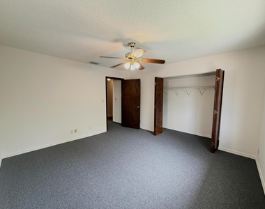 1226 N Haverhill Road - Photo Thumbnail 12