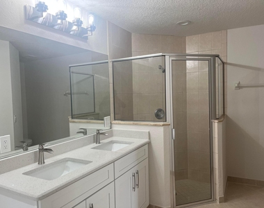 3450 Sw Martin Street - Photo Thumbnail 3