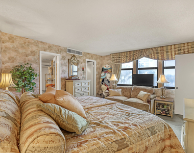 2800 N Ocean Drive - Photo Thumbnail 12
