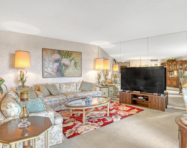 2800 N Ocean Drive - Photo Thumbnail 6