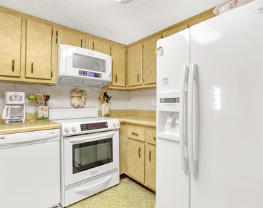 2800 N Ocean Drive - Photo Thumbnail 9