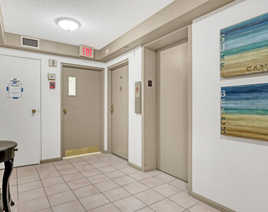 2800 N Ocean Drive - Photo Thumbnail 3
