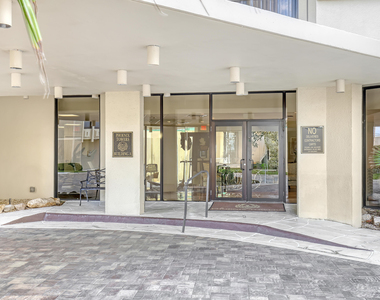 2800 N Ocean Drive - Photo Thumbnail 1