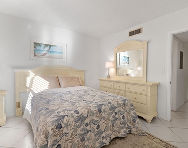 2565 S Ocean Boulevard - Photo Thumbnail 14