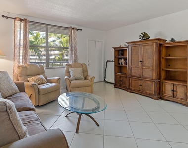 2565 S Ocean Boulevard - Photo Thumbnail 5