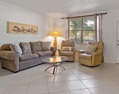 2565 S Ocean Boulevard - Photo Thumbnail 4