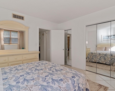 2565 S Ocean Boulevard - Photo Thumbnail 15