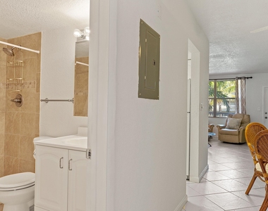 2565 S Ocean Boulevard - Photo Thumbnail 10