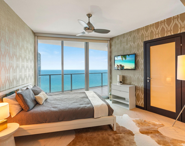 3101 S Ocean Drive - Photo Thumbnail 16