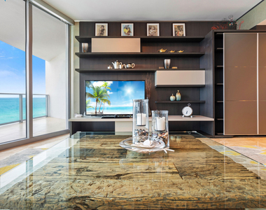 3101 S Ocean Drive - Photo Thumbnail 11