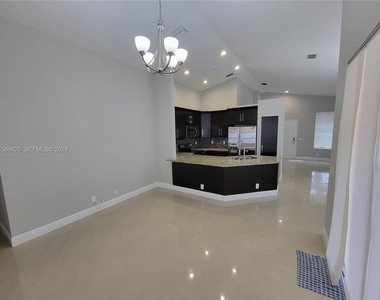 928 Falling Water Road - Photo Thumbnail 3