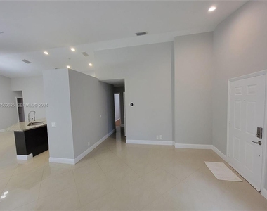 928 Falling Water Road - Photo Thumbnail 8