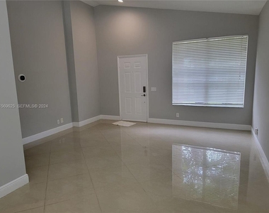 928 Falling Water Road - Photo Thumbnail 6