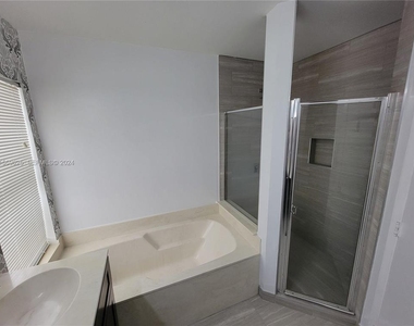 928 Falling Water Road - Photo Thumbnail 14