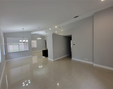 928 Falling Water Road - Photo Thumbnail 4