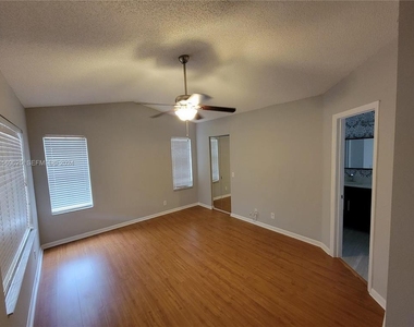928 Falling Water Road - Photo Thumbnail 10