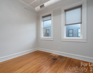 52 Union Street S - Photo Thumbnail 1