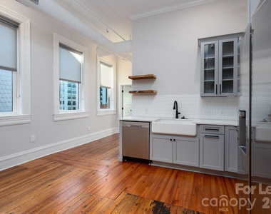 52 Union Street S - Photo Thumbnail 5