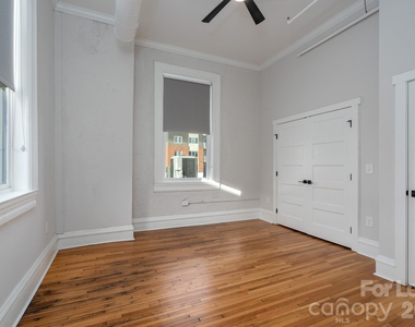 52 Union Street S - Photo Thumbnail 9