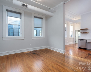 52 Union Street S - Photo Thumbnail 2