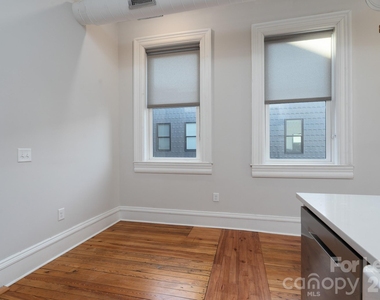 52 Union Street S - Photo Thumbnail 6