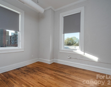 52 Union Street S - Photo Thumbnail 11
