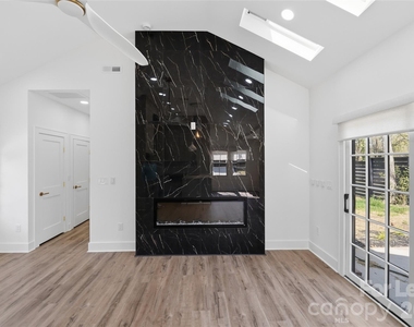 1840 Merriman Avenue - Photo Thumbnail 5