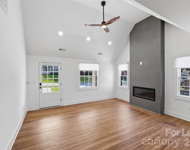 1838 Merriman Avenue - Photo Thumbnail 1