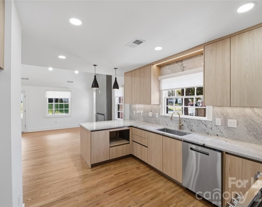 1838 Merriman Avenue - Photo Thumbnail 12