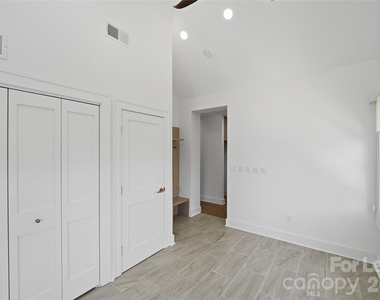 1838 Merriman Avenue - Photo Thumbnail 21