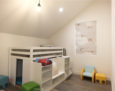 1670 Grass Valley - Photo Thumbnail 21