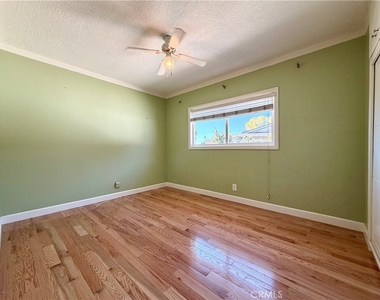 1429 Underhill - Photo Thumbnail 11