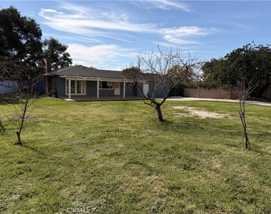 1429 Underhill - Photo Thumbnail 19