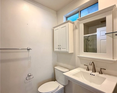 1429 Underhill - Photo Thumbnail 15