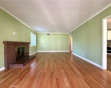 1429 Underhill - Photo Thumbnail 9