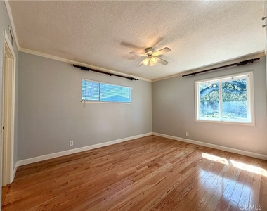 1429 Underhill - Photo Thumbnail 14