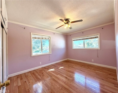 1429 Underhill - Photo Thumbnail 13
