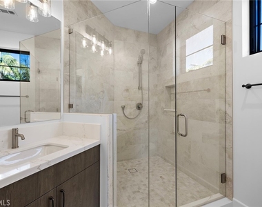 34191 San Mareno - Photo Thumbnail 11