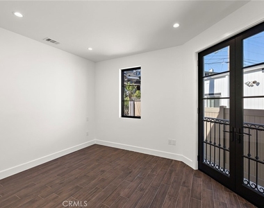 34191 San Mareno - Photo Thumbnail 14