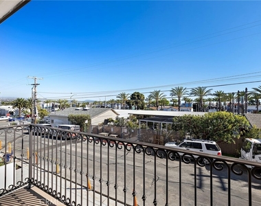 34191 San Mareno - Photo Thumbnail 2