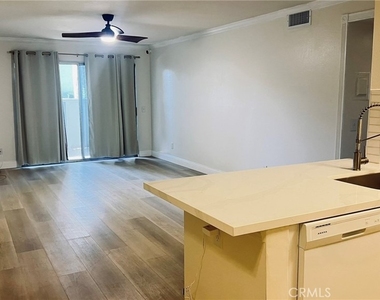 26200 Redlands - Photo Thumbnail 2