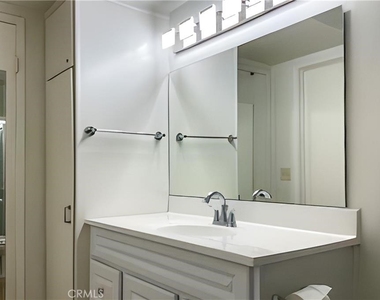 1150 E Amado - Photo Thumbnail 5