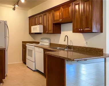 1150 E Amado - Photo Thumbnail 3
