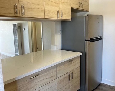 36976 Mulberry St - Photo Thumbnail 3