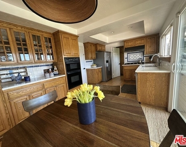 2846 Angelo Drive - Photo Thumbnail 3
