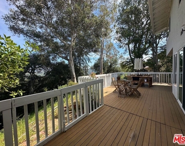2846 Angelo Drive - Photo Thumbnail 20
